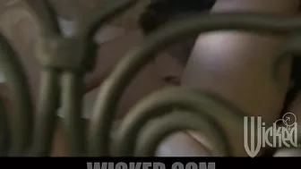 Tiffany Sweet And Kirsten Price Have Lesbian Sex!