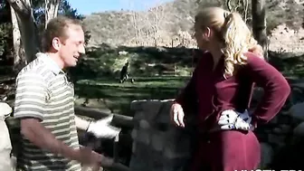 Heidi Mayne With An Outdoor Blow Job!