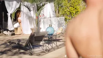 Riley Reid Fills Up Her Day With Sex!