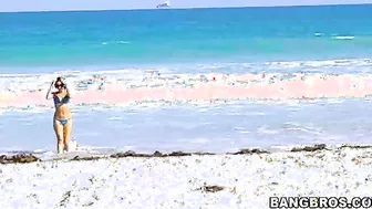 Abella Anderson Is Living With Anna!