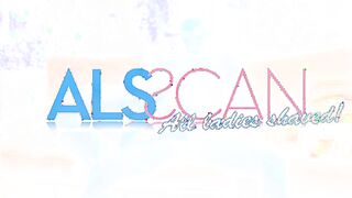 Riley Reid Sucking And Fucking For ALS Scans!