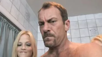 Kagney Lynn Carter And Alexis Texas Full Threesome Sex Video!