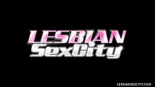 Malena Morgan and Brett Rossi Have Lesbian Sex!