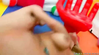 Bridgette B Goes Long and Deep For Anal!