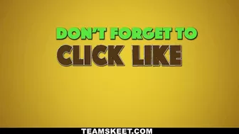 Brooklyn Chase Group Sex With Rosalyn Sphinx On Turkey Day!