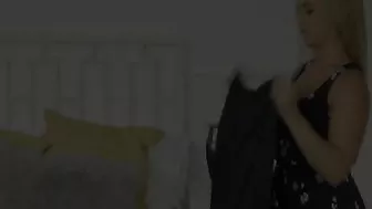 Kelsi Monroe Sexy Tushy is Fucked Bare Back!