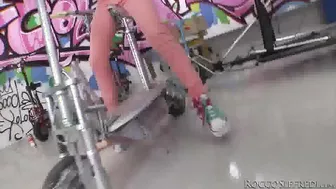 Gina Gerson Strips Off Her Tight Jeans And Shows You Her Pussy!