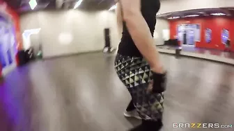 Kissa Sins Is Now A Brazzers Contract Star!