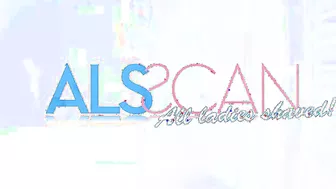 Iwia Lets Us Watch Her Take A Shower!