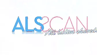 Anita Pearl In Fishnets Masturbating!