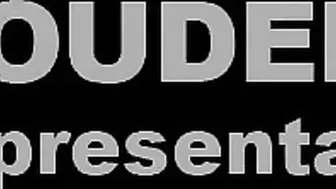 Foxi Di Sucking And Fucking In The Back Of A Van!