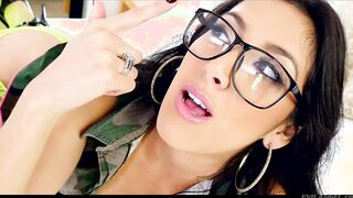 Kimberly Gates Showing Off Her Sexy Dick Sucking Skills!