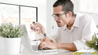 Kali Roses Sneaks In A Fucking!