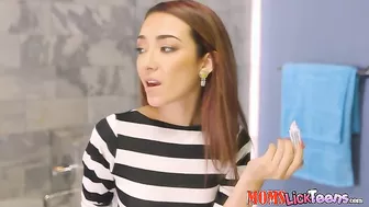 Kiley Jay Getting Her Pussy Licked In A Bathroom!