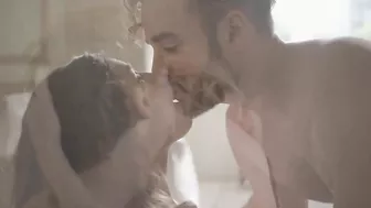 Rina Ellis Hooks Up With The Sexy Luna Corazon!