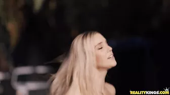 Abella Danger And Kali Roses Jump Rope Before Jumping On Jmac!