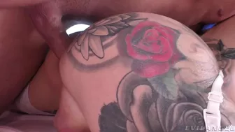 Luna Love Has An Anal Date With Lance Hart!