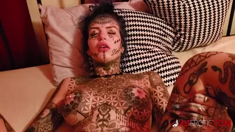 Amber Luke Is Fucking A Guy With As Many Tats As Her!