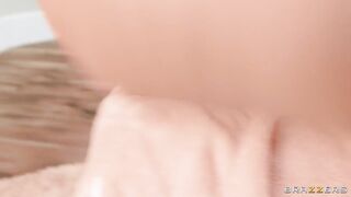 Gia Derza Doing Anal And An Ass To Mouth With Mr Small Hands!