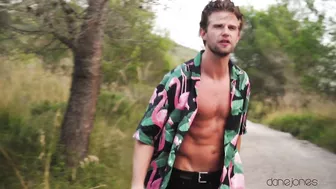 Honour May And Vince Karter Fucking Out In The Woods!