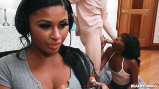 Amari Anne Is All Horny For Alex Jett!
