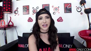 Jane Wilde Lubed Up And Taking A Load On Her Ass!