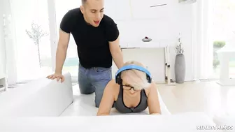 Kittina Clariette Is Just Trying To Play A Video Game!