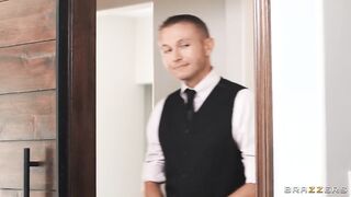 Alexis Fawx And Vanessa Sky In A Lesbian "Gift Swap"!