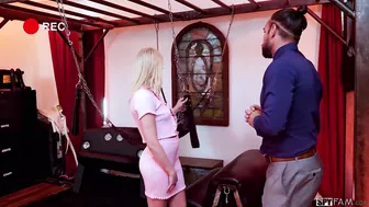 Madison Summer Is Having Sex In A BDSM Room!
