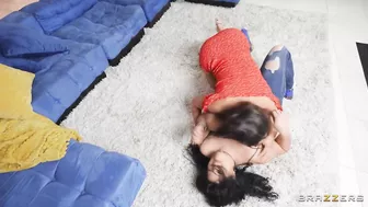 Luna Star And Gabriela Lopez In "Jelly Step Sisters Girl Fight For Big Cock Anal" Video!