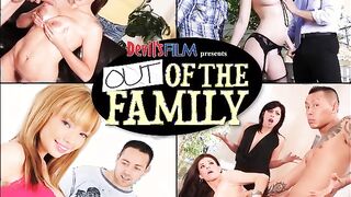 Trinity St Clair Gets A Few Tips On Giving A Great Blowjob!