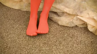 Aaliyah Love Rips Her Pantyhose Off And Fucks Herself With A Dildo!