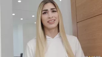 Angel Youngs Is Fucking In Her Torn Blue Jeans!