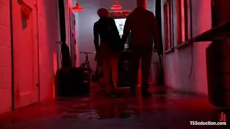 Danni Daniels Fucking A Sexy Babe And Her Boyfriend!