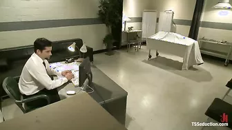 Morgan Bailey Fucking A Guy On A Casting Couch!