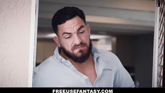 Paisley Paige In Her Freeuse Fantasy Scene!