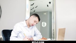 Melanie Hicks Gets A Facial From Her Student!