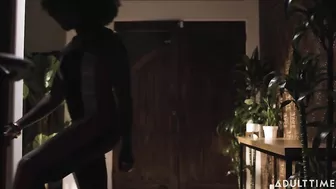 Ana Foxxx And Cali Caliente In A Threesome!