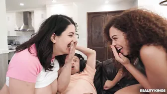 Willow Ryder, Sarah Arabic, Johnny Love And Dwayne Foxxx In "Fucking With The Gamers"!