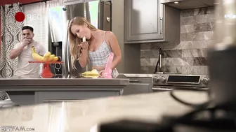 Natalia Queen Fucking Peter Green In The Kitchen For Spy Fam!