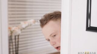 Jennifer White, Harley King, Johnny Love And Jimmy Michaels In "Re-arranging Their Interiors"!