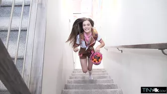 Juniper Ren Is Selling Here Cookies To  Danny Steele!