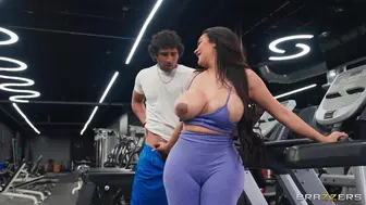 Nataly Ordonez And Zane Walker In Watch Him Jog Suck His Hog"!