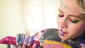 Anuskatzz Is Back With More Alien Dildos, Including Ass Play!