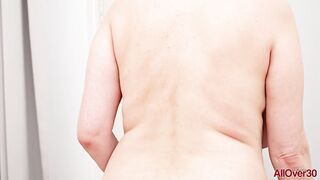 Liza Pinelli 49 And Horny At Work!