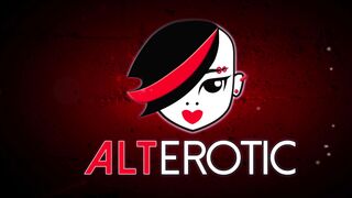 Titi Ramone, Xena Amor And Rosalyn Sphinx Lesbian Threesome!