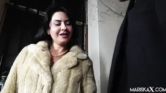 Mariska Fills In For A No Show, I Glad About That!