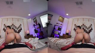 Madison Wilde Showing Us In VR What She Would Do To Your Dick!