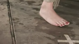 Annette Schwarz Tries Out Some Water Bondage!