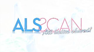 Erica Fontes Fingering Her Pussy Video!